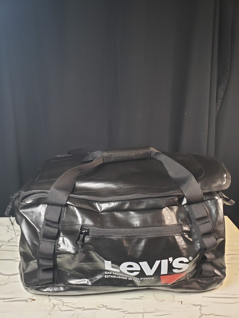 Levi's Ripstop Convertible Duffel Bag/ Backpack in Black - New with Tags